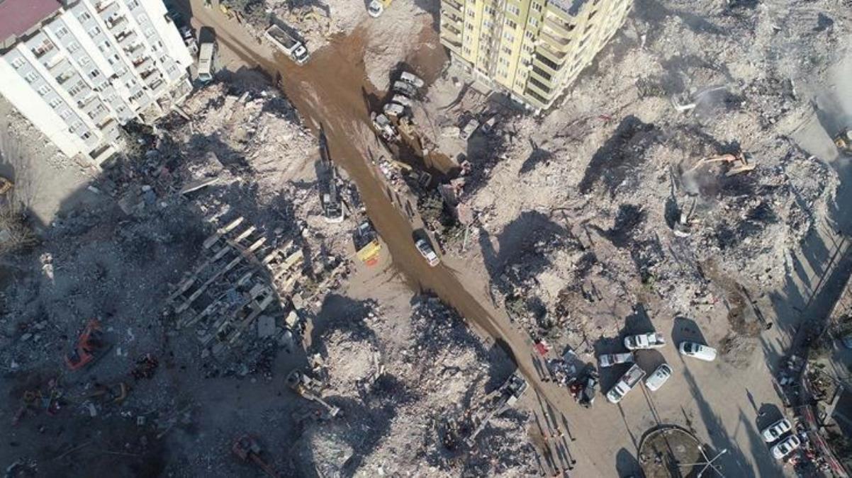 Depremin en acı simgesi Ebrar Sitesi'nde hayatını kaybedenleri sayısı 250'yi geçti