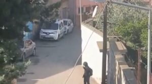 Kahramanmaraş’ta Güpegündüz Hırsızlık Girişimi: Kameraya Yakalanınca Tehditler Savurdular