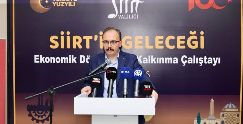 SİİRT’İN GELECEĞİ: EKONOMİK DÖNÜŞÜM VE KALKINMA ÇALIŞTAYI GERÇEKLEŞTİRİLDİ