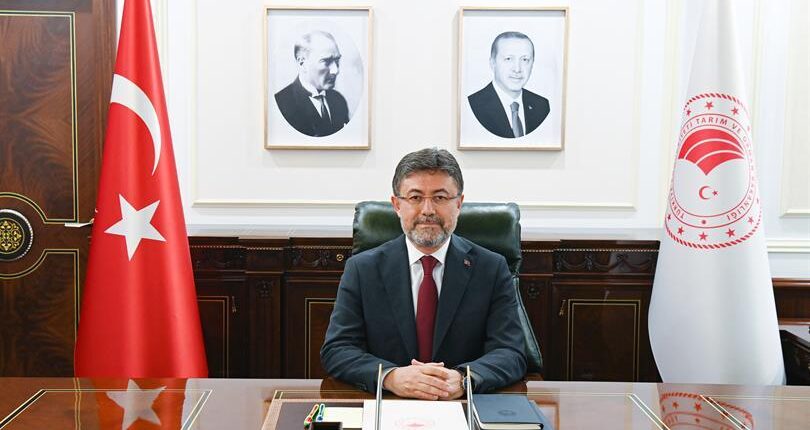 Tarım ve Orman Bakanı Yumaklı: “Düşen yangın söndürme uçağımızın enkazına ulaşıldı”