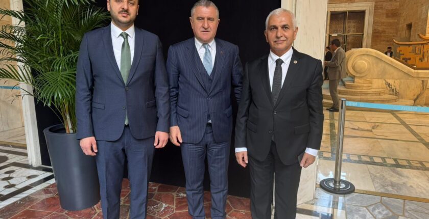 Mervan Gül’den Gençlik Ve Spor Bakanı Osman Aşkın Bak’a Ziyaret: “Siirt’in Gençleri İçin Çalışmaya Devam Ediyoruz”