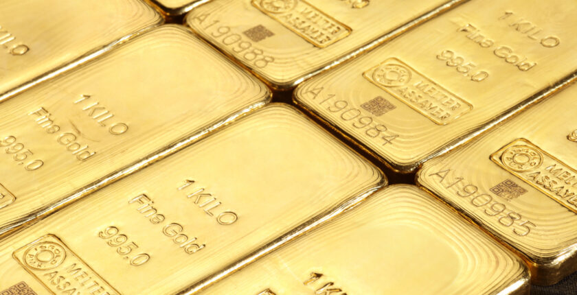 Altın Fiyatları Haftaya Düşüşle Başladı