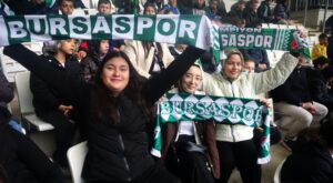 Osmangazili Çocuklar, Bursaspor Coşkusunu Tribünde Yaşadı