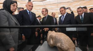 Bakan Ersoy: “Taş Tepeler Projesi Neolitik Döneme Işık Tutmaya Devam Ediyor”