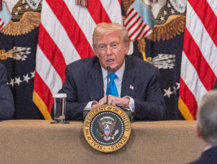 Donald Trump İran’a Karşı Sert Uyarılarda Bulundu