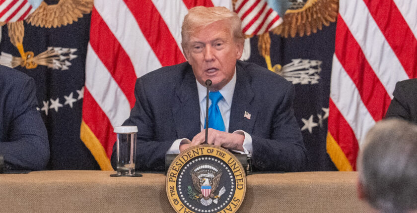 Donald Trump İran’a Karşı Sert Uyarılarda Bulundu