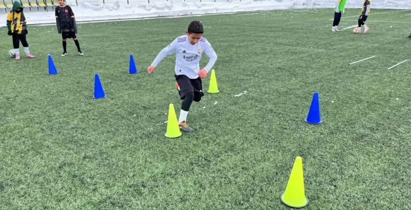 Kağızman’da Gelecek Sahada Yetişiyor!