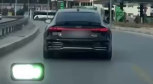 Bakan Yerlikaya Duyurdu: Mersin’de Usulsüz Çakar Kullanan Sürücüye 414 Bin TL Ceza