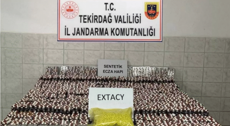 Çorlu’da jandarmadan dev uyuşturucu operasyonu: 33 bin hap ele geçirildi
