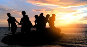 Milas’ta 77 Düzensiz Göçmen Kurtarıldı ve Yakalandı