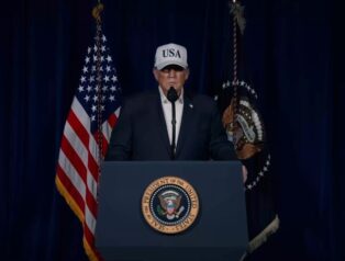 Trump’tan Hürmüz Açıklaması: “İran Boğazı Bir Daha Asla Kapatmayacağını Kabul Etti”