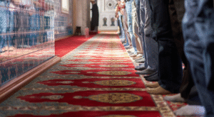 Üniversitelerde Cuma Namazı Düzenlemesi: KDK ve YÖK’ten “İbadet Saati” Kararı