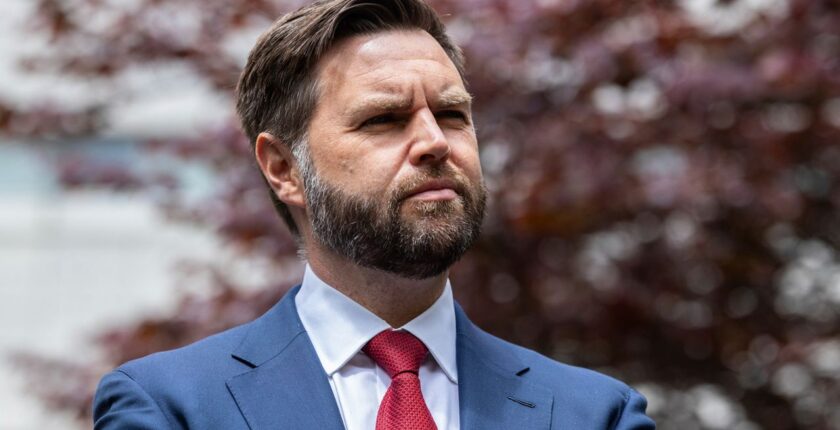 ABD Başkan Yardımcısı Vance’ten İran Açıklaması: “Top Tahran’ın Sahasında”