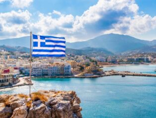 Yunanistan ve Fransa Savunma Anlaşmasını Süresiz Uzattı: 8 Yeni Protokol İmzalandı