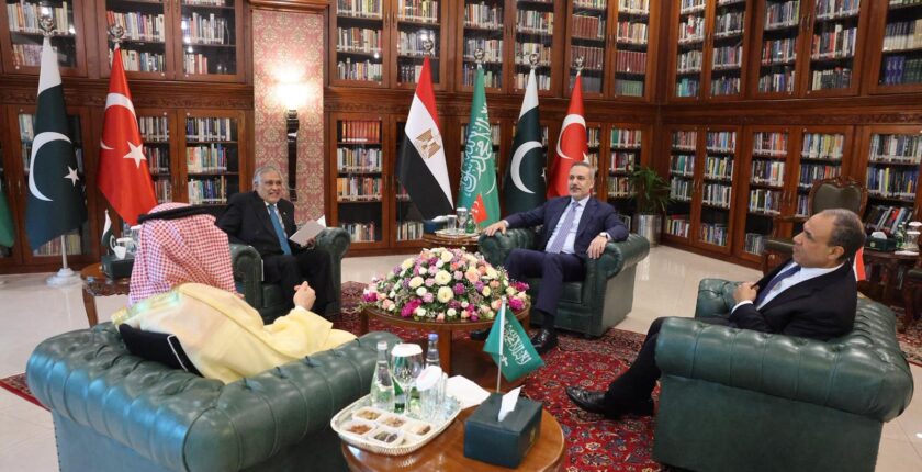 Bakan Hakan Fidan İslamabad’da Dörtlü Zirveye Katıldı