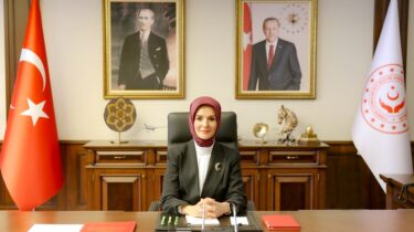 Bakan Göktaş’tan Çocuklara Dijital Oyun Uyarısı: “Yabancılara Karşı Temkinli Olun”