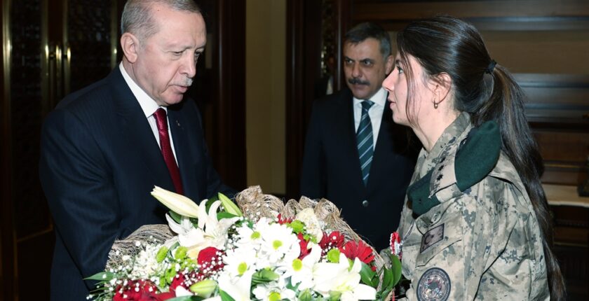 Cumhurbaşkanı Erdoğan, Türk Polis Teşkilatı Heyetini Kabul Etti