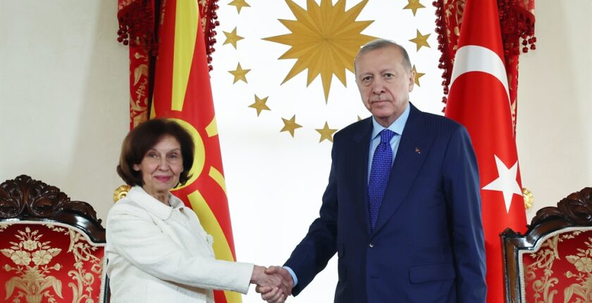 Cumhurbaşkanı Erdoğan, Kuzey Makedonya Cumhurbaşkanı Davkova ile Görüştü