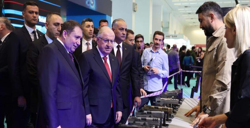 Milli Savunma Bakanı Yaşar Güler Ankara’da Teknoloji Fuarı’nı Ziyaret Etti