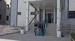 Van’da vicdanları sızlatan hırsızlık: SMA bağış kutusunu çalan şüpheliler tutuklandı