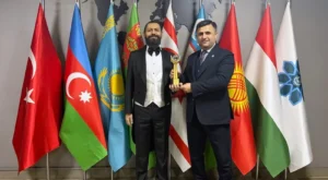 Dünyaca Ünlü Yazar Akif Manaf’a Küresel Bilinç ve Barış Ödülü Verildi
