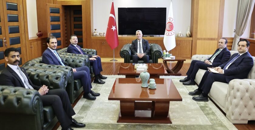 Ticaret Bakanı Bolat, Suudi Arabistan Büyükelçisi Abualnasr ile Görüştü