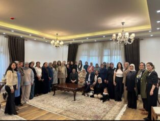 AK Parti Kars Teşkilatı’ndan Milletvekili Çalkın’a Bayram Ziyareti
