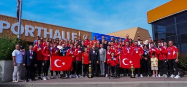 Bakan Bak’tan Karate Milli Takımı’na Tebrik Mesajı: “Ay-Yıldızlı Bayrağımızı Gururla Temsil Ettiler”