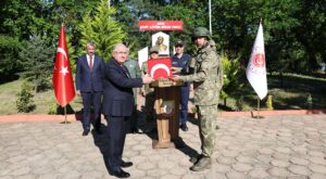 Milli Savunma Bakanı Yaşar Güler’den Sınırda Bayramlaşma: Cumhurbaşkanı Erdoğan Mehmetçiğe Telefonla Hitap Etti