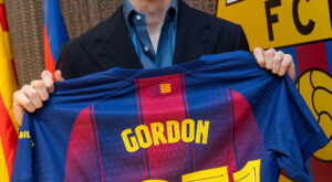 Barcelona, İngiliz Kanat Oyuncusu Anthony Gordon’ı Kadrosuna Kattı