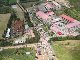 Kenya’da Kız Yatılı Okulunda Yangın Faciası: 16 Öğrenci Yaşamını Yitirdi