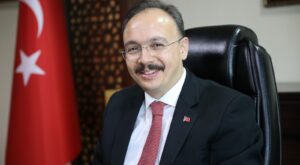 Siirt Valisi Dr. Kemal Kızılkaya’dan Kurban Bayramı Mesajı: “Bayram Paylaştıkça Güzelleşen, Kardeşlikle Anlam Kazanan Müstesna Bir Değerdir”