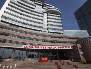 CHP 38. Olağan Kurultayı Ve İstanbul İl Kongresi İptal Edildi!