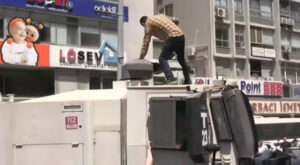 İzmir’deki Eylemde TOMA’ya Zarar Veren Müdür Yardımcısı Tutuklandı Ve Görevden Uzaklaştırıldı