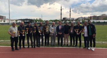 Kars’ta Amatör Futbol Sezonu Tamamlandı: Kupalar Sahiplerini Buldu