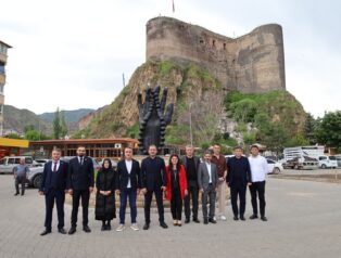 Anahtar Parti Genel Merkez Yöneticileri Oltu’da Vatandaşlarla Buluştu