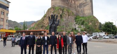 Anahtar Parti Genel Merkez Yöneticileri Oltu’da Vatandaşlarla Buluştu