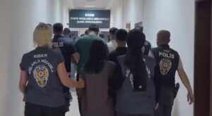 Kars Merkezli 8 İlde ‘Sahte İş’ Operasyonu: 21 Şüpheli Tutuklandı