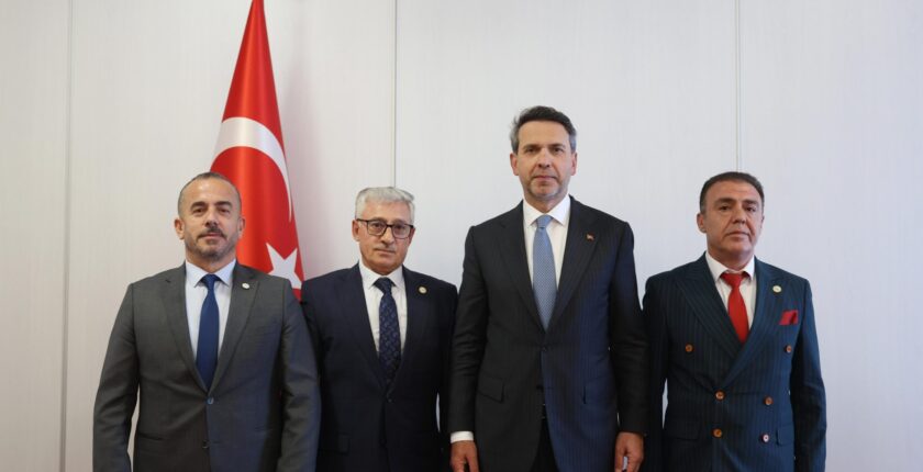 Bakan Bayraktar, UID Romanya Temsilcileriyle Bir Araya Geldi