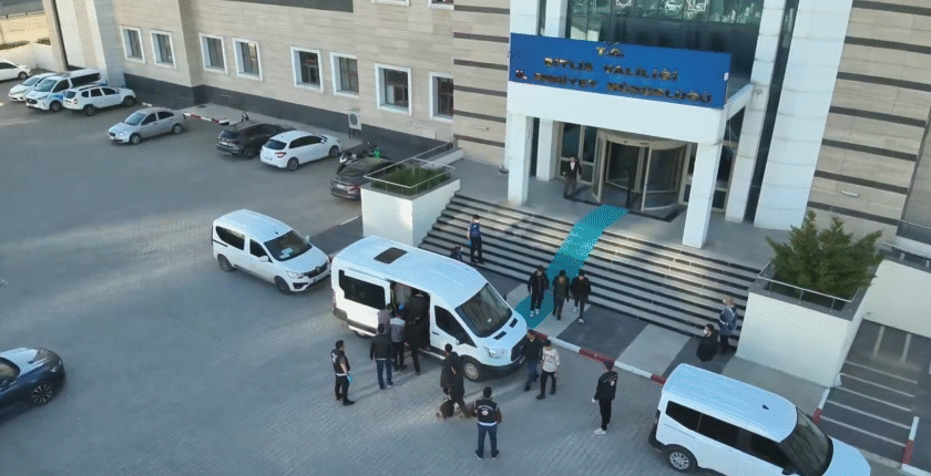Bitlis’te Tanker İçinde Kaçak Göçmen Sevkiyatına Darbe: 1 Tutuklama