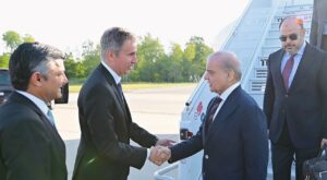 Pakistan Başbakanı Şerif Ve Genelkurmay Başkanı Munir İsviçre’de