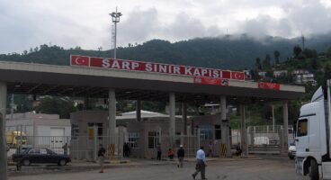 Kurban Bayramı Tatilinde Sarp Sınır Kapısı’ndan 185 Bini Aşkın Yolcu Geçiş Yaptı