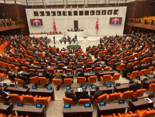 TBMM’deki Stajyer Öğrencilere Taciz Davasında Flaş Gelişme: Tüm Tutuklu Sanıklar Tahliye Edildi