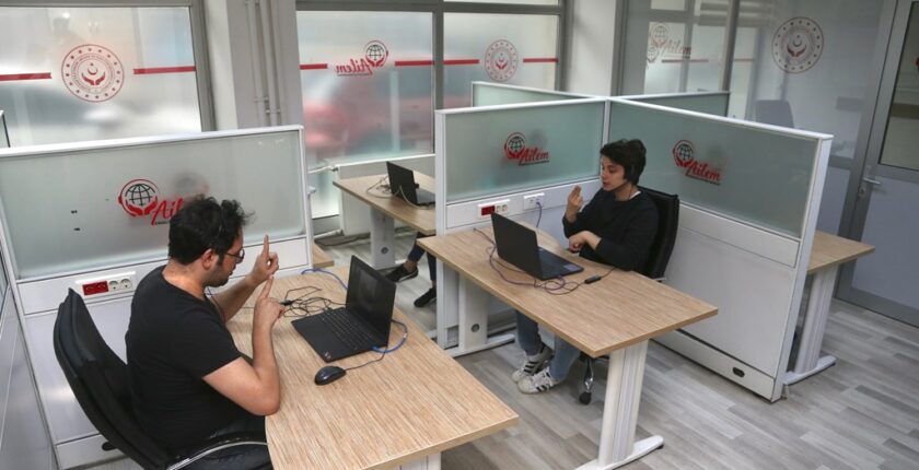 AİLEM Uygulaması İle İşitme Engelli Vatandaşlara 286 Binden Fazla Çağrıda Destek Sağlandı