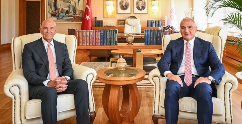 Kültür Ve Turizm Bakanı Ersoy ABD Büyükelçisi Barrack İle Bir Araya Geldi