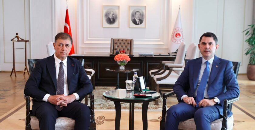 Bakan Kurum İzmir Büyükşehir Belediye Başkanı Tugay’ı Kabul Etti