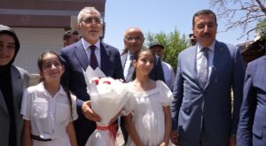 Bakan Işıkhan Malatya’da Korkmaz Ailesini Ziyaret Etti