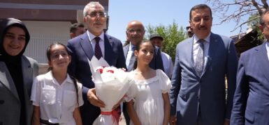 Bakan Işıkhan Malatya’da Korkmaz Ailesini Ziyaret Etti
