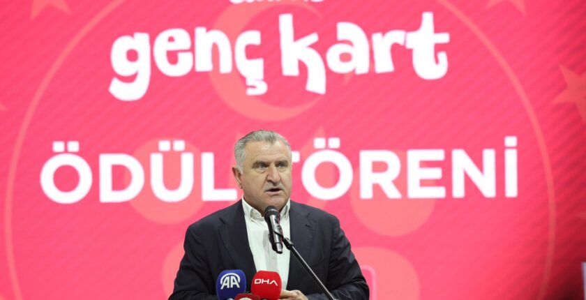 Bakan Bak: Sporun Birleştirici Gücüyle Çocuklarımızı Sporla Buluşturacağız