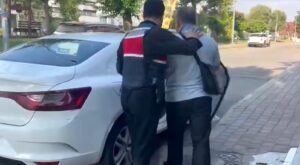 İstanbul Merkezli 8 İlde Sahte Belge Operasyonu: Nüfus Memurlarıyla İş Birliği Yapan 31 Kişi Yakalandı
